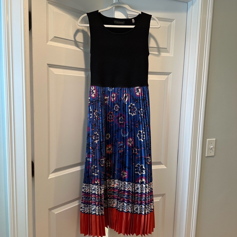 Elie Tahari Black and Blue Mixed Media Floral Pleat Dress